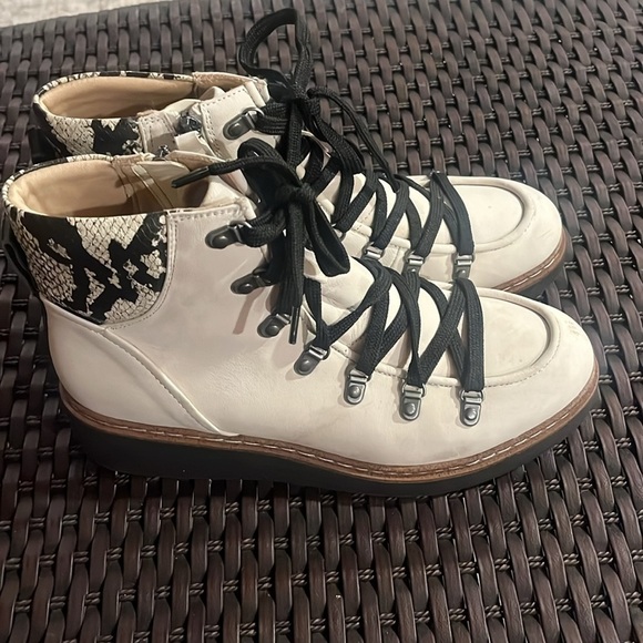 Dr. Scholl’s road trip Ankle Side Zip Leather Boots Women’s 9 - Picture 8 of 12